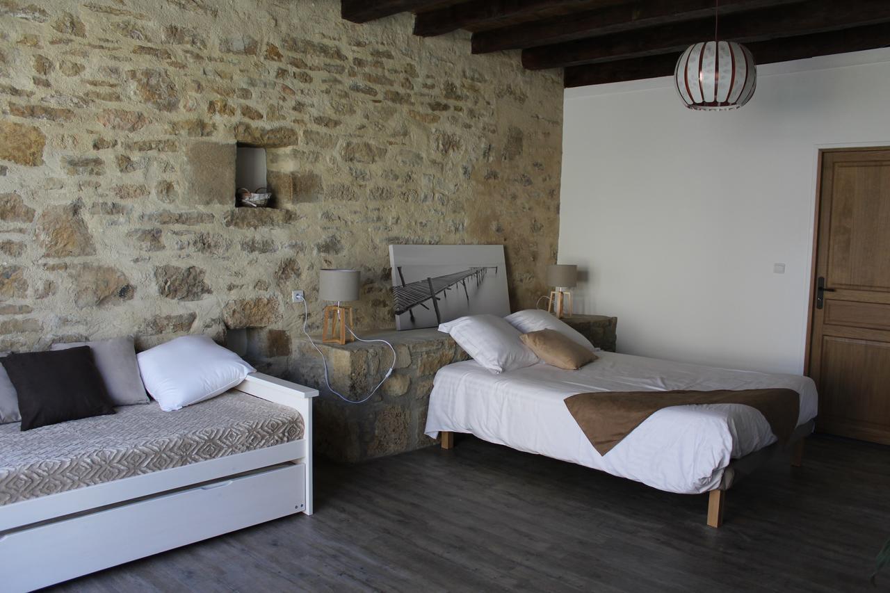 A La Croisee Des Vallees Bed & Breakfast ฟีแฌก ภายนอก รูปภาพ